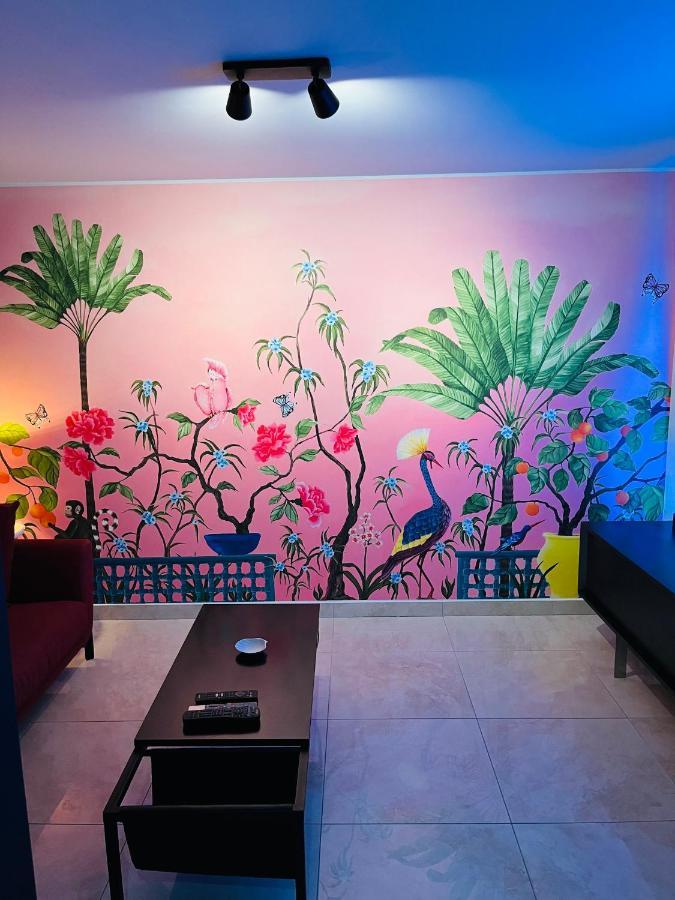 Апартаменты Pink Tropical Champagne Реймс Экстерьер фото